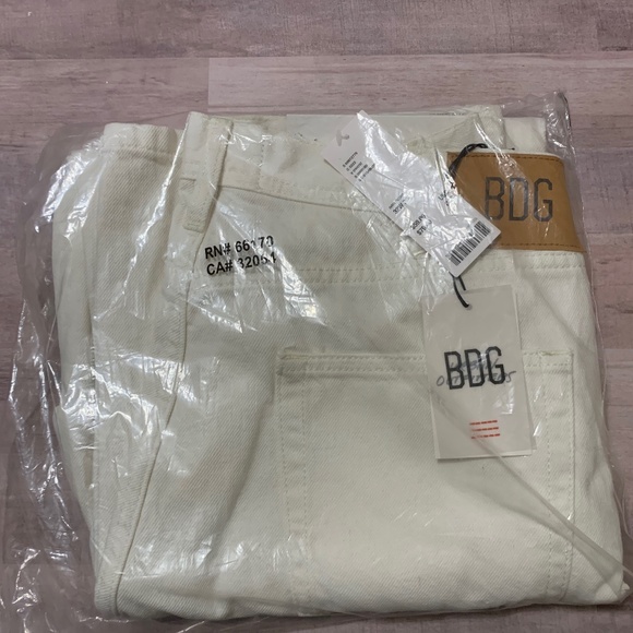 BDG Skate Fit Jeans 32 x 30 NWT - Picture 5 of 6